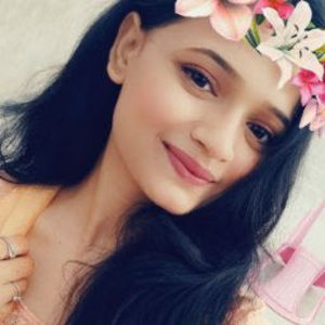 Meet your Posher, Amina